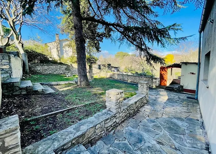 Holiday home Le Cocon De Ventabren Nimes